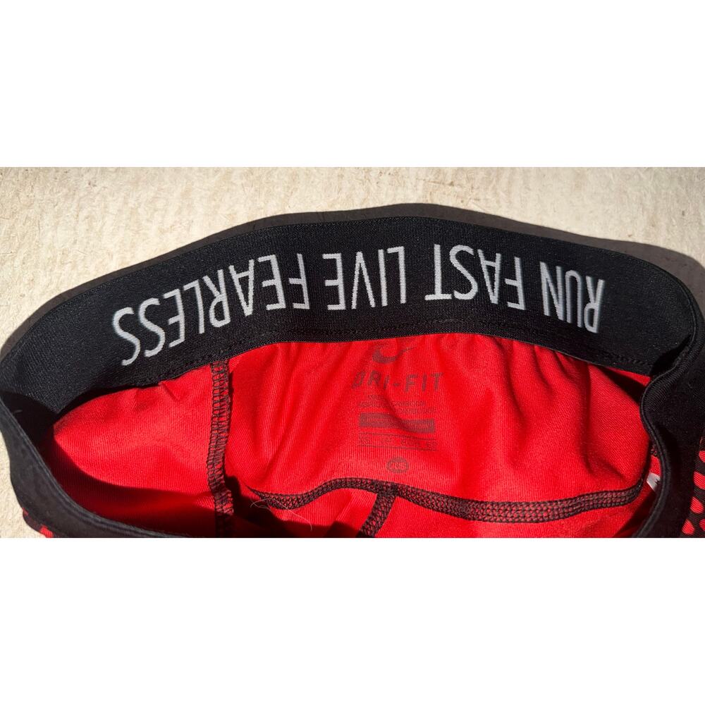 Nike pro women’s black & red athletic leggings - Picture 13 of 16